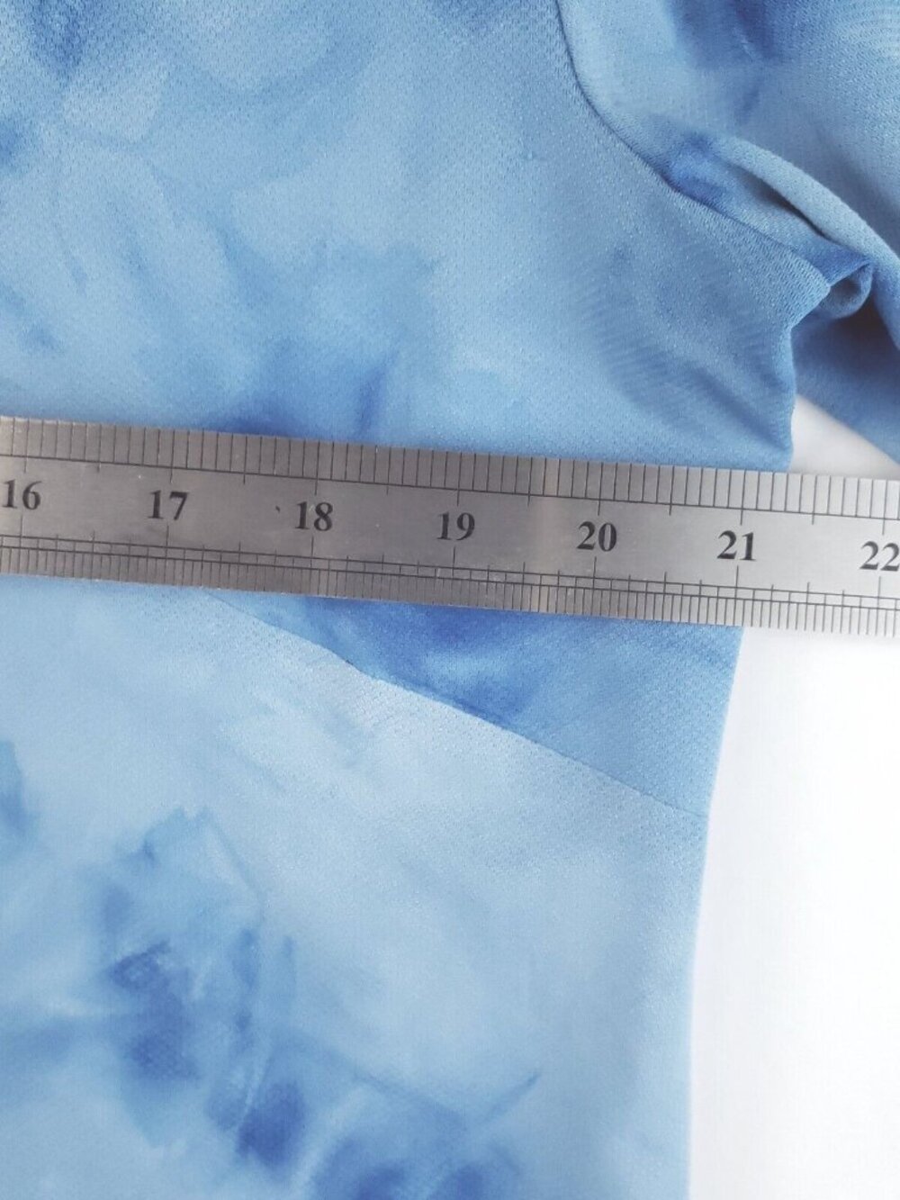 Lululemon Shirt Mens Medium Blue Tie Dye Stretch Short Sleeve Crew Neck - Picture 8 of 9